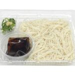 ５種の重ねだし 手延べそうめん セブンイレブン だしの効いたつゆで食べる、伝統的な手延べ製法で作られたそうめん。