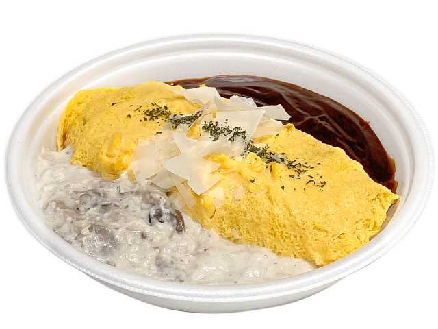 セブンイレブンのきのこクリームとデミソースのオムライスを比較する。税込価格：700円、カロリー：637kcal、1円あたりカロリー：0.91kcal/円、たんぱく質：19.5g、1円あたりたんぱく質：0.03g/円、脂質：22.3g、炭水化物：90.4g、糖質：88.6g、食物繊維：1.8g、食塩相当量：4.7g。野菜ピラフに玉子をのせ、きのこクリームソース、デミグラスソースをかけたオムライスです。アレルギー：卵、乳、小麦。
