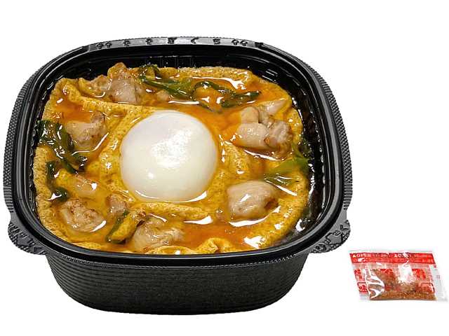 セブンイレブンの半熟玉子と炙り鶏の特製親子丼を比較する。税込価格：646円、カロリー：544kcal、1円あたりカロリー：0.84kcal/円、たんぱく質：22.9g、1円あたりたんぱく質：0.04g/円、脂質：15.8g、炭水化物：78g、糖質：77.2g、食物繊維：0.8g、食塩相当量：2.6g。出汁を効かせた割り下・鶏肉・玉子で食べ進みの良い親子丼をお楽しみください。アレルギー：卵、小麦。