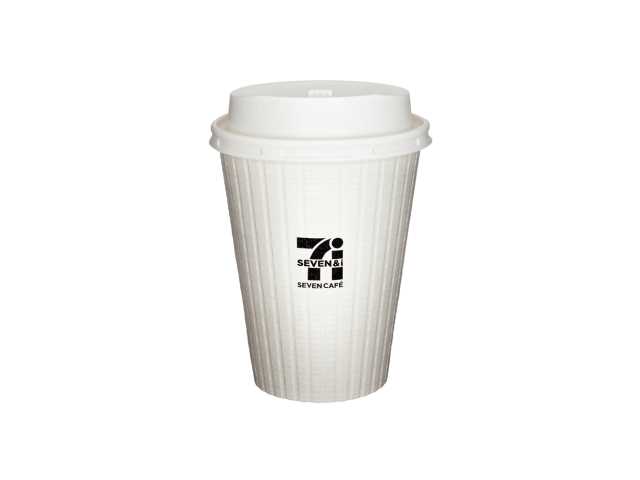 セブンイレブンのセブンカフェホットコーヒーＬを比較する。税込価格：220円、カロリー：9kcal、1円あたりカロリー：0.04kcal/円、たんぱく質：0.6g、1円あたりたんぱく質：0.01未満g/円、脂質：0.1g、炭水化物：1.9g、糖質：1.5g、食物繊維：0.4g、食塩相当量：0g。アレルギー：なし。