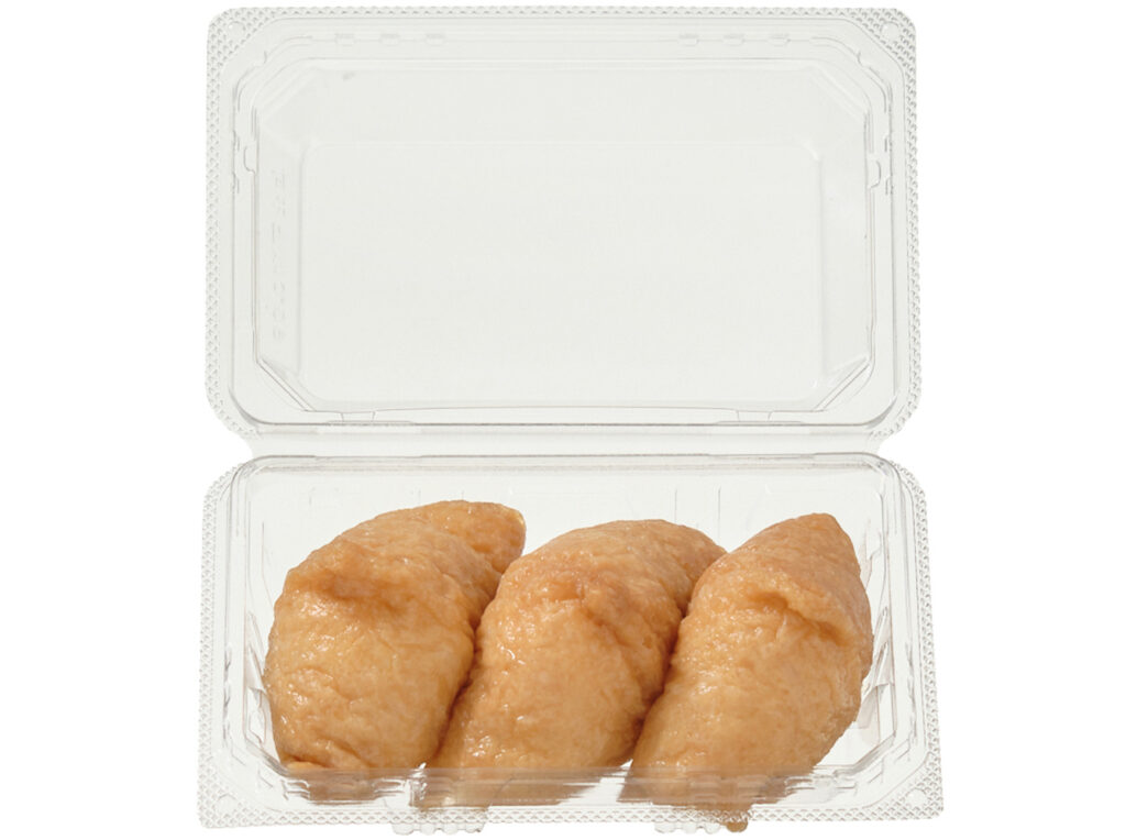 セブンイレブンのいなり ３個入りを比較する。税込価格：319円、カロリー：205kcal、1円あたりカロリー：0.64kcal/円、たんぱく質：6.1g、1円あたりたんぱく質：0.02g/円、脂質：4.2g、炭水化物：36.3g、糖質：35.1g、食物繊維：1.2g、食塩相当量：1.5g。さっぱりとした酢飯を甘辛く煮たジューシーないなり皮で包んだ、いなり寿司３個の詰め合わせです。アレルギー：小麦。