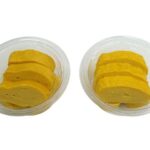 セブンイレブンの冷たいまま食べるだし巻き玉子を比較する。税込価格：279円、カロリー：134kcal、1円あたりカロリー：0.48kcal/円、たんぱく質：9.4g、1円あたりたんぱく質：0.03g/円、脂質：8.9g、炭水化物：4.2g、糖質：4g、食物繊維：0.2g、食塩相当量：1.4g。鰹，昆布，さばの出汁の旨みを味わえるだし巻き玉子です。冷たいままでも、だしの旨みを味わえる商品です。アレルギー：卵、小麦。