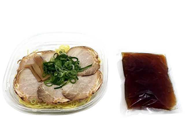 チャーシュー５枚のせ冷し醤油ラーメン セブンイレブン チャーシューを贅沢に５枚のせた、食べ応えのある冷たい醤油ラーメン。
