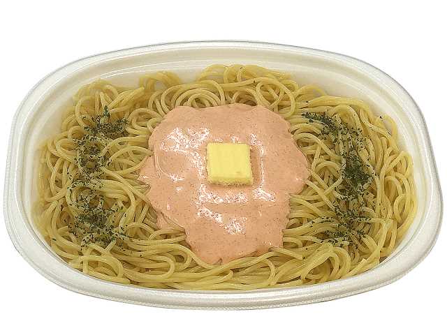 セブンイレブンの大盛 明太マヨのスパゲティを比較する。税込価格：475円、カロリー：750kcal、1円あたりカロリー：1.58kcal/円、たんぱく質：25g、1円あたりたんぱく質：0.05g/円、脂質：28.4g、炭水化物：102.3g、糖質：94.7g、食物繊維：7.6g、食塩相当量：6.6g。大盛タイプの明太子スパゲティです。コクのあるマヨネーズソースの隠し味にレモン果汁を使用しました。アレルギー：卵、乳、小麦。