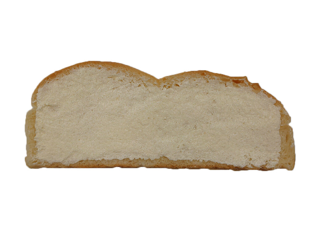 セブンイレブンのシュガーマーガリンを比較する。税込価格：127円、カロリー：375kcal、1円あたりカロリー：2.94kcal/円、たんぱく質：7g、1円あたりたんぱく質：0.05g/円、脂質：12.5g、炭水化物：59.5g、糖質：57.7g、食物繊維：1.8g、食塩相当量：1.1g。しっとりと焼き上げたパンをスライスし、シュガーマーガリンを塗ったボリューム感ある菓子パンです。アレルギー：卵、乳、小麦。