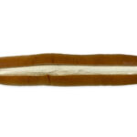 セブンイレブンの宮崎名物 じゃりぱんを比較する。税込価格：138円、カロリー：443kcal、1円あたりカロリー：3.20kcal/円、たんぱく質：6.7g、1円あたりたんぱく質：0.05g/円、脂質：20.7g、炭水化物：58.1g、糖質：56.6g、食物繊維：1.5g、食塩相当量：0.9g。じゃりじゃりとしたクリームの食感が特長のパンです。アレルギー：卵、乳、小麦。