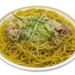 ねぎ盛り塩焼そば セブンイレブン 白髪ねぎをたっぷり盛付けた塩焼そばです。白髪ねぎの食感、塩ダレの旨み、香味油とごま油の風味豊かな味わいが特長です。