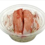 セブンイレブンのカニカマのコク旨スパゲティサラダを比較する。税込価格：300円、カロリー：223kcal、1円あたりカロリー：0.74kcal/円、たんぱく質：8g、1円あたりたんぱく質：0.03g/円、脂質：13.2g、炭水化物：18.5g、糖質：17.6g、食物繊維：0.9g、食塩相当量：1.5g。スパゲティサラダにカニカマを乗せたカップデリです。コクと旨味のあるマヨネーズソースが特長です。アレルギー：卵、乳、小麦、かに。