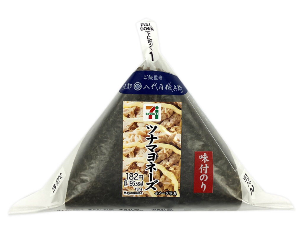 セブンイレブンの味付海苔 ツナマヨネーズを比較する。税込価格：197円、カロリー：250kcal、1円あたりカロリー：1.27kcal/円、たんぱく質：4.9g、1円あたりたんぱく質：0.02g/円、脂質：9.8g、炭水化物：36.4g、糖質：34.6g、食物繊維：1.8g、食塩相当量：1g。ツナをコク深いマヨネーズで和えて中具にしました。パリッとした海苔を巻いて食べる手巻おにぎりです。アレルギー：卵、小麦。
