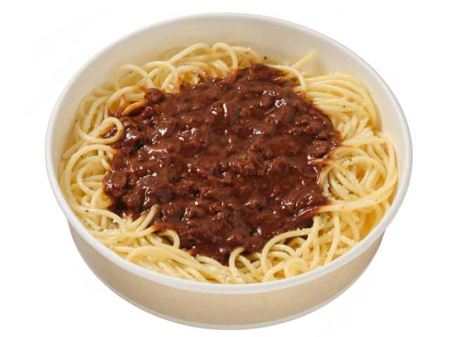 セブンイレブンの肉の旨味とデミグラスのコク ミートソースを比較する。税込価格：497円、カロリー：533kcal、1円あたりカロリー：1.07kcal/円、たんぱく質：20.3g、1円あたりたんぱく質：0.04g/円、脂質：14.9g、炭水化物：82g、糖質：76.6g、食物繊維：5.4g、食塩相当量：4.4g。肉の旨味とデミグラスのコクが溶け込んだミートソースのパスタです。アレルギー：乳、小麦。
