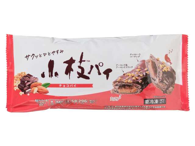 セブンイレブンの小枝パイを比較する。税込価格：322円、カロリー：296kcal、1円あたりカロリー：0.92kcal/円、たんぱく質：3g、1円あたりたんぱく質：0.01g/円、脂質：21.9g、炭水化物：22.3g、糖質：20.9g、食物繊維：1.4g、食塩相当量：0.2g。森永製菓株式会社の「小枝」をイメージしたチョコパイです。アレルギー：卵、乳、小麦。