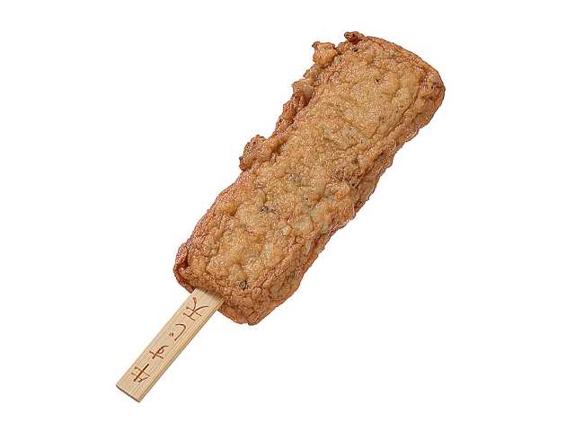 セブンイレブンのおでん 牛すじ天串を比較する。税込価格：195円、カロリー：80kcal、1円あたりカロリー：0.41kcal/円、たんぱく質：5.6g、1円あたりたんぱく質：0.03g/円、脂質：4.7g、炭水化物：4g、糖質：3.8g、食物繊維：0.2g、食塩相当量：1g。コリコリ食感が美味しい揚げ蒲鉾。食べ応えのある食感・味に仕上げました。アレルギー：卵、小麦 特定原材料に準ずる20品目: 牛肉、大豆。