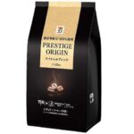 セブンイレブンの７Ｐ ＰＲＥＳＴＩＧＥ ＯＲＩＧＩＮ スペシャルＢ １５０ｇを比較する。税込価格：689円、カロリー：2kcal、1円あたりカロリー：0.01未満kcal/円、たんぱく質：0g、1円あたりたんぱく質：0.00g/円、脂質：0g、炭水化物：0.6g、糖質：0.5g、食物繊維：0.1g、食塩相当量：0g。コーヒー生産国輸出規格における最高等級豆を100％使用。豊かな香りとコクがあり、やわらかな口当たりのレギュラーコーヒーです。アレルギー：なし。
