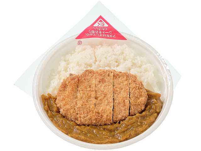 セブンイレブンのロースカツカレーを比較する。税込価格：754円、カロリー：824kcal、1円あたりカロリー：1.09kcal/円、たんぱく質：25.6g、1円あたりたんぱく質：0.03g/円、脂質：25.6g、炭水化物：126.1g、糖質：119.7g、食物繊維：6.4g、食塩相当量：3.1g。野菜の旨味とスパイスを効かせたカレーに、ロースカツを盛り付けました。アレルギー：卵、乳、小麦。