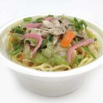 セブンイレブンのミニちゃんぽんを比較する。税込価格：389円、カロリー：239kcal、1円あたりカロリー：0.61kcal/円、たんぱく質：8.4g、1円あたりたんぱく質：0.02g/円、脂質：9.1g、炭水化物：32.6g、糖質：29.2g、食物繊維：3.4g、食塩相当量：4.2g。コクのある豚骨スープを味わえるミニタイプのちゃんぽんです。アレルギー：卵、小麦、えび。