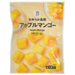 セブンイレブンの７プレミアム アップルマンゴーを比較する。税込価格：257円、カロリー：72kcal、1円あたりカロリー：0.28kcal/円、たんぱく質：0.8g、1円あたりたんぱく質：0.01未満g/円、脂質：0.3g、炭水化物：18.4g、糖質：17g、食物繊維：1.4g、食塩相当量：0g。手軽に食べられるなめらか食感のアップルマンゴーです。アレルギー：なし。