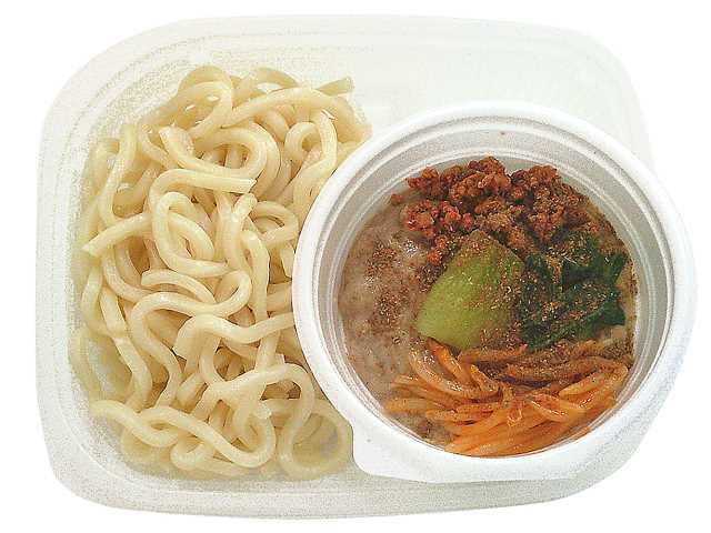 胡麻の風味香る コク旨担々つけうどん セブンイレブン 胡麻の濃厚でまろやかな旨みのあるスープに、もっちりとしたのど越しの良い麺をつけて食べるうどんです。