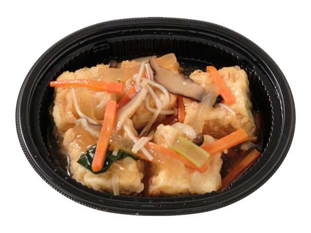 セブンイレブンの野菜あんかけの揚げだし豆腐を比較する。税込価格：397円、カロリー：245kcal、1円あたりカロリー：0.62kcal/円、たんぱく質：17g、1円あたりたんぱく質：0.04g/円、脂質：16.5g、炭水化物：8.4g、糖質：5.8g、食物繊維：2.6g、食塩相当量：1.3g。彩りある野菜ときのこを使用した具だくさんなあんかけ仕立ての揚げだし豆腐。アレルギー：卵、小麦。