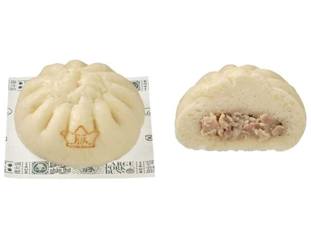 セブンイレブンのもちもち×ずっしり 大入り豚まんを比較する。税込価格：251円、カロリー：340kcal、1円あたりカロリー：1.36kcal/円、たんぱく質：11.5g、1円あたりたんぱく質：0.05g/円、脂質：12.4g、炭水化物：46.5g、糖質：44.7g、食物繊維：1.8g、食塩相当量：1.1g。1個でしっかりボリュームの食べ応えのある豚まんです。熟成期間をとった豚肉を使用した、ジューシーで旨みたっぷりの中具を、しっとりもちもち生地で包みました。アレルギー：卵、乳、小麦 特定原材料に準ずる20品目: 大豆、鶏肉、豚肉。