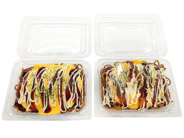 セブンイレブンのオムそばを比較する。税込価格：430円、カロリー：458kcal、1円あたりカロリー：1.07kcal/円、たんぱく質：13.1g、1円あたりたんぱく質：0.03g/円、脂質：18.5g、炭水化物：62.2g、糖質：57.1g、食物繊維：5.1g、食塩相当量：4.4g。ソース焼そばに玉子シート、お好みソース、マヨネーズ、あおさ粉をかけたオムそばです。アレルギー：卵、小麦。