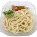 瀬戸内いりこ出汁の冷たいうどん セブンイレブン 約２玉分のたっぷりうどんを、いりこが効いた地区で馴染みのあるうどんつゆで食べるボリューム満点の一品です。