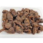 セブンイレブンのたんぱく質が摂れるレモン香る砂ずり黒胡椒焼きを比較する。税込価格：322円、カロリー：148kcal、1円あたりカロリー：0.46kcal/円、たんぱく質：25.8g、1円あたりたんぱく質：0.08g/円、脂質：4.5g、炭水化物：1.2g、糖質：1g、食物繊維：0.2g、食塩相当量：2g。コリコリとした食感で人気の砂ずりを香ばしく焼き上げ、黒胡椒をたっぷりと効かせたおつまみです。アレルギー：卵、小麦。