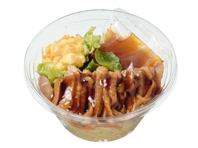 セブンイレブンの照り焼きチキンパスタサラダ たまごサラダ入りを比較する。税込価格：397円、カロリー：356kcal、1円あたりカロリー：0.90kcal/円、たんぱく質：20.5g、1円あたりたんぱく質：0.05g/円、脂質：12.9g、炭水化物：41.6g、糖質：37.4g、食物繊維：4.2g、食塩相当量：3.3g。照り焼きチキンとたまごサラダを組み合わせたパスタサラダです。さっぱりとした柑橘系の和風ドレッシングをかけてお召し上がりください。アレルギー：卵、小麦。