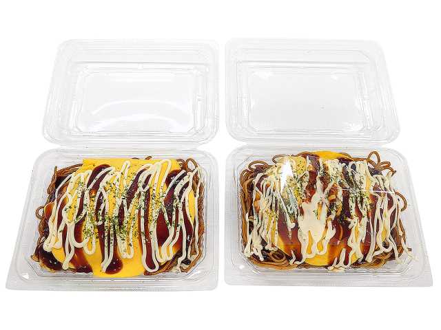 セブンイレブンのオムそばを比較する。税込価格：430円、カロリー：443kcal、1円あたりカロリー：1.03kcal/円、たんぱく質：13.4g、1円あたりたんぱく質：0.03g/円、脂質：16.6g、炭水化物：62.4g、糖質：57.7g、食物繊維：4.7g、食塩相当量：4.8g。ソース焼そばに玉子シート、お好みソース、マヨネーズ、あおさ粉をかけたオムそばです。アレルギー：卵、小麦。