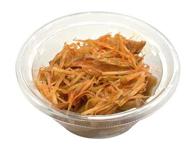 おつまみメンマ＆チャーシュー辛ねぎ和え セブンイレブン 鶏ガラの旨味が効いたメンマ炒めと、ロースチャーシュー辛ねぎ和えを組み合わせたおつまみメニュー。