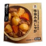 セブンイレブンの７プレミアム 北海道男爵いもと牛肉の味染み肉じゃがを比較する。税込価格：343円、カロリー：206kcal、1円あたりカロリー：0.60kcal/円、たんぱく質：9.9g、1円あたりたんぱく質：0.03g/円、脂質：6.9g、炭水化物：27.8g、糖質：24.4g、食物繊維：3.4g、食塩相当量：2g。北海道産男爵いもと牛肉を使用した定番おかずの肉じゃがです。アレルギー：小麦。