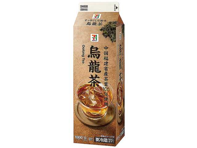 セブンイレブンの７プレミアム 烏龍茶 １Ｌを比較する。税込価格：138円、カロリー：0kcal、1円あたりカロリー：0.00kcal/円、たんぱく質：0g、1円あたりたんぱく質：0.00g/円、脂質：0g、炭水化物：0g、糖質：0g、食物繊維：0g、食塩相当量：0g。中国福建省産茶葉を使用した、しっかりした味わいとすっきりした後味が特長の烏龍茶です。アレルギー：なし。