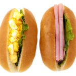 セブンイレブンのミニロール（たまごサラダ＆ハム）を比較する。税込価格：259円、カロリー：301kcal、1円あたりカロリー：1.16kcal/円、たんぱく質：9.1g、1円あたりたんぱく質：0.04g/円、脂質：16.4g、炭水化物：30.1g、糖質：28.4g、食物繊維：1.7g、食塩相当量：1.2g。定番具材のたまごとハムの２種類の味が楽しめるミニロールです。ワンハンドで手軽に召し上がれる商品です。アレルギー：卵、乳、小麦。
