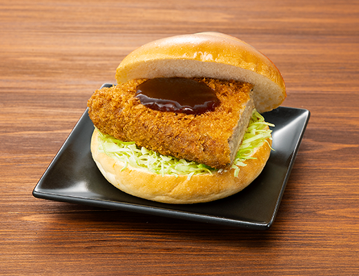 メンチバーガー ローソン ボリュームたっぷり、旨みがあふれるメンチをはさんだバーガーが登場！食べ応えのあるメニューです。