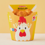 ローソンのからあげクン レギュラー。税込価格：288円、カロリー：226kcal、たんぱく質：14.4g、脂質：15.4g、炭水化物：7.8g、糖質：7.3g、食物繊維：0.5g、食塩相当量：1.5g。