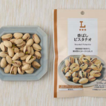 ローソンの香ばしピスタチオを比較する。税込価格：278円、カロリー：110kcal、1円あたりカロリー：0.40kcal/円、たんぱく質：3.7g、1円あたりたんぱく質：0.01g/円、脂質：8.9g、炭水化物：4.7g、糖質：3g、食物繊維：1.7g、食塩相当量：0.2g。