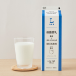 ローソンの低脂肪乳 鉄分+カルシウム入りを比較する。税込価格：225円。