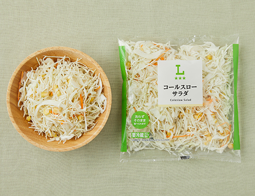 ローソンのコールスローサラダを比較する。税込価格：125円、カロリー：37kcal、1円あたりカロリー：0.30kcal/円、たんぱく質：1.4g、1円あたりたんぱく質：0.01g/円、脂質：0.2g、炭水化物：7.3g、糖質：5.2g、食物繊維：2.1g、食塩相当量：0.1g。