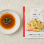 ローソンのペペロンチーノ 2食入を比較する。税込価格：188円、カロリー：96kcal、1円あたりカロリー：0.51kcal/円、たんぱく質：0.5g、1円あたりたんぱく質：0.01未満g/円、脂質：9.2g、炭水化物：3.1g、糖質：2.7g、食物繊維：0.4g、食塩相当量：2.2g。