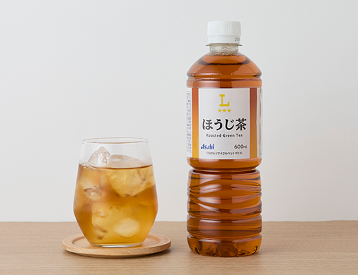 ローソンのほうじ茶 600mlを比較する。税込価格：118円、カロリー：0kcal、1円あたりカロリー：0.00kcal/円、たんぱく質：0g、1円あたりたんぱく質：0.00g/円、脂質：0g、炭水化物：0g、糖質：0g、食物繊維：0g、食塩相当量：0g。