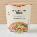 ローソンのもちっと食感のスープ春雨 担担味を比較する。税込価格：178円、カロリー：139kcal、1円あたりカロリー：0.78kcal/円、たんぱく質：3g、1円あたりたんぱく質：0.02g/円、脂質：5.5g、炭水化物：20.2g、糖質：18.6g、食物繊維：1.6g、食塩相当量：2.6g。