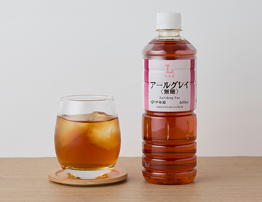 ローソンのアールグレイ(無糖) 600mlを比較する。税込価格：118円、カロリー：0kcal、1円あたりカロリー：0.00kcal/円、たんぱく質：0g、1円あたりたんぱく質：0.00g/円、脂質：0g、炭水化物：0g、糖質：0g、食物繊維：0g、食塩相当量：0g。
