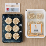 ローソンの肉焼売。税込価格：430円、カロリー：324kcal、たんぱく質：17.7g、脂質：18.3g、炭水化物：23.6g、糖質：20.5g、食物繊維：3.1g、食塩相当量：3.4g。