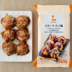 ローソンのとろ〜り たこ焼を比較する。税込価格：354円、カロリー：326kcal、1円あたりカロリー：0.92kcal/円、たんぱく質：10.8g、1円あたりたんぱく質：0.03g/円、脂質：14.4g、炭水化物：39.7g、糖質：36.7g、食物繊維：3g、食塩相当量：2.7g。