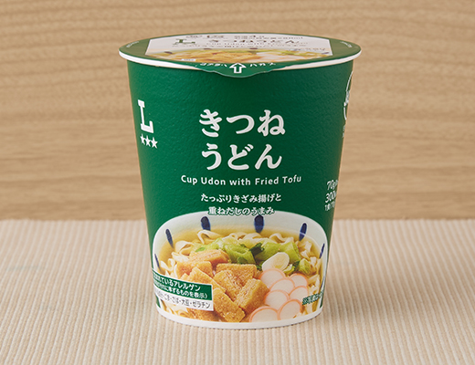 ローソンのきつねうどんを比較する。税込価格：168円、カロリー：300kcal、1円あたりカロリー：1.79kcal/円、たんぱく質：5.8g、1円あたりたんぱく質：0.03g/円、脂質：10.9g、炭水化物：45.2g、糖質：43.9g、食物繊維：1.3g、食塩相当量：3.9g。