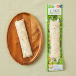 ローソンのエビマヨスティックを比較する。税込価格：214円、カロリー：70kcal、1円あたりカロリー：0.33kcal/円、たんぱく質：5g、1円あたりたんぱく質：0.02g/円、脂質：2.6g、炭水化物：6.7g、糖質：6.4g、食物繊維：0.3g、食塩相当量：1.2g。