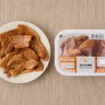 ローソンの豚の生姜焼。税込価格：387円、カロリー：279kcal、たんぱく質：16.3g、脂質：20.4g、炭水化物：7.5g、糖質：7.5g、食物繊維：0g、食塩相当量：2.4g。