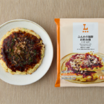 ローソンのふんわり海鮮お好み焼(いか・えび)を比較する。税込価格：354円、カロリー：343kcal、1円あたりカロリー：0.97kcal/円、たんぱく質：15.2g、1円あたりたんぱく質：0.04g/円、脂質：15.7g、炭水化物：36.9g、糖質：33.4g、食物繊維：3.5g、食塩相当量：3.3g。