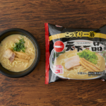 ローソンのキンレイ 天下一品監修ラーメン。税込価格：516円、カロリー：471kcal、たんぱく質：20.9g、脂質：21.7g、炭水化物：49.8g、糖質：46.4g、食物繊維：3.4g、食塩相当量：5.5g。
