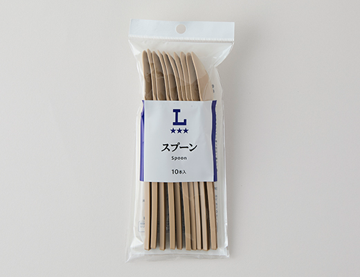 ローソンのスプーンを比較する。税込価格：208円。