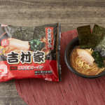 ローソンのキンレイ 家系総本山吉村家監修 豚骨醤油ラーメン。税込価格：516円、カロリー：434kcal、たんぱく質：21.1g、脂質：16.1g、炭水化物：53.3g、糖質：49.2g、食物繊維：4.1g、食塩相当量：6.2g。